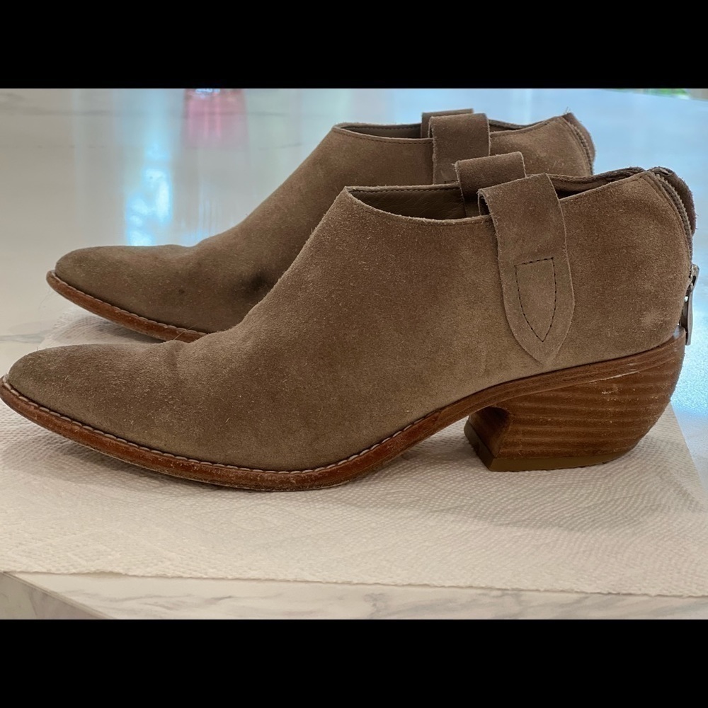 Sigerson Morrison Vero Cuoio Suede Ankle Boots W/ Pointy Toe - Cowboy Sz 6.5